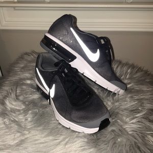 Nike Air Max Sequent